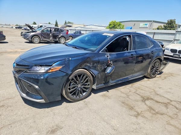 2021 TOYOTA CAMRY