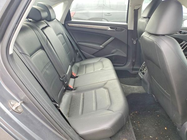 2018 VOLKSWAGEN PASSAT SE, SE w/ Technology