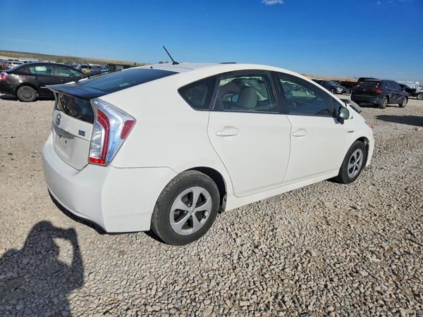 2015 TOYOTA PRIUS