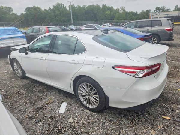 2018 TOYOTA CAMRY