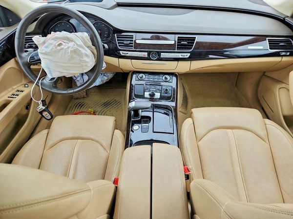 2018 AUDI A8 quattro L