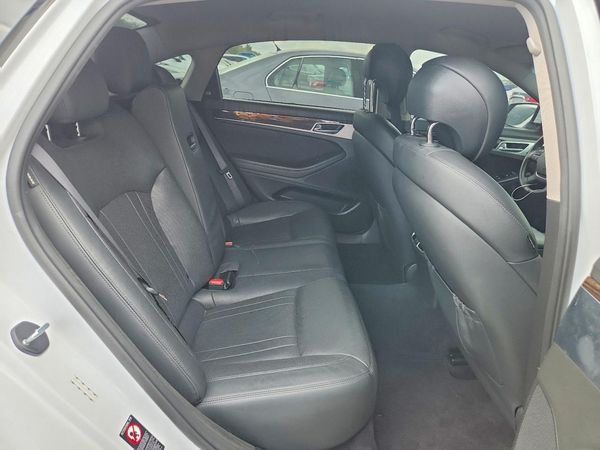 2017 GENESIS G80