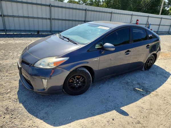 2015 TOYOTA PRIUS
