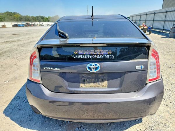 2015 TOYOTA PRIUS