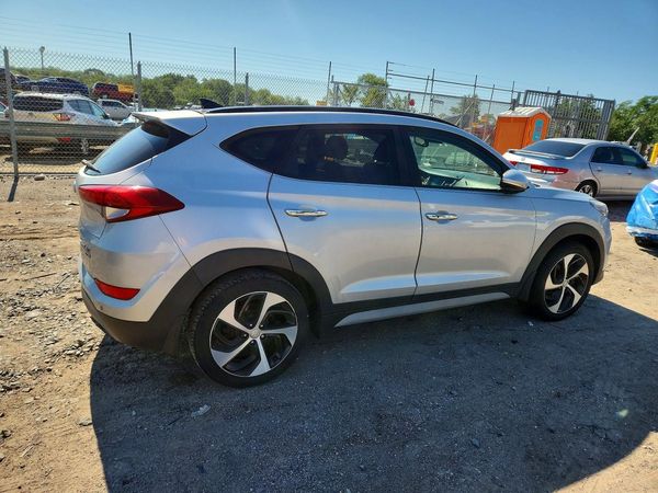 2018 HYUNDAI TUCSON