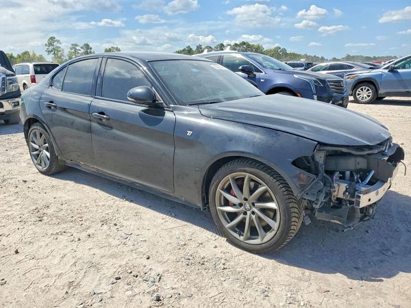 2022 ALFA ROMEO GIULIA TI RWD