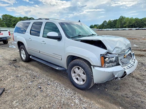 2013 CHEVROLET SUBURBAN LT