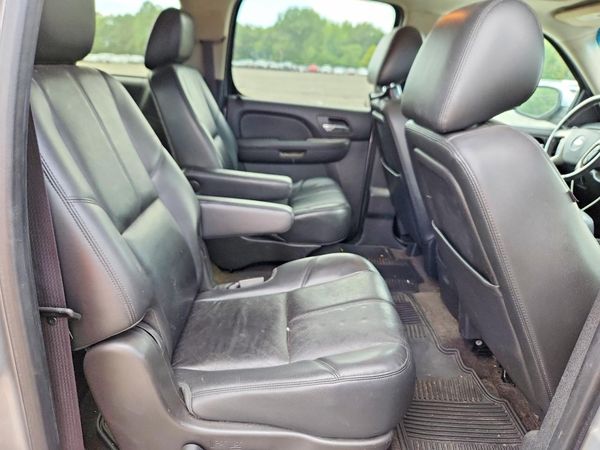 2013 CHEVROLET SUBURBAN LT