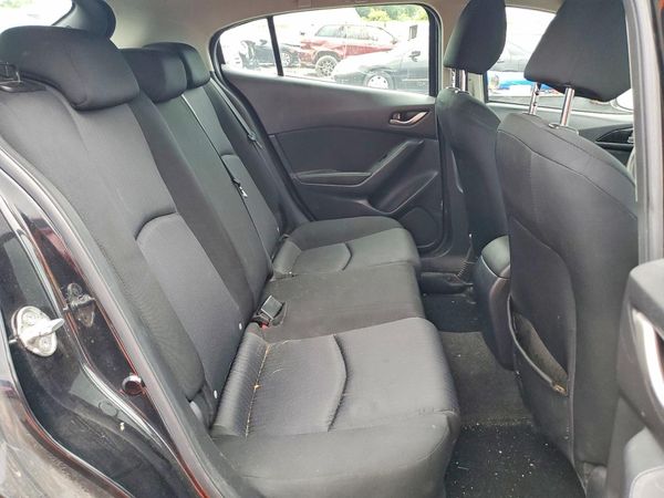2016 MAZDA 3 SV/Base