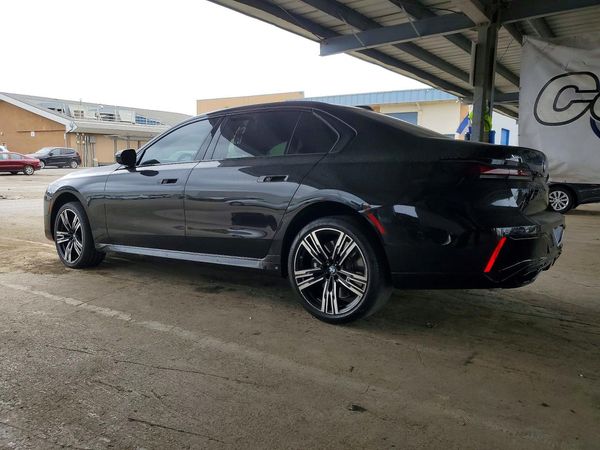 2024 BMW 760 xDrive