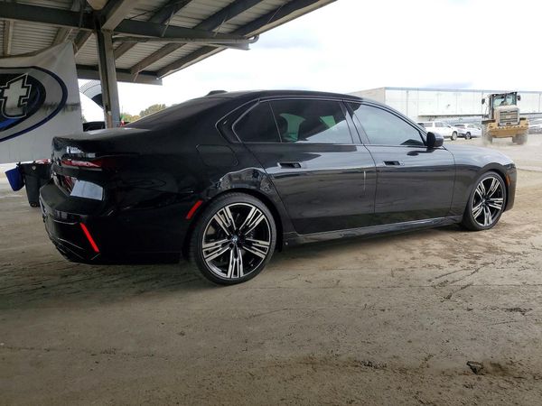 2024 BMW 760 xDrive