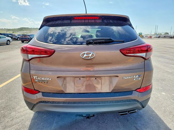 2016 HYUNDAI TUCSON