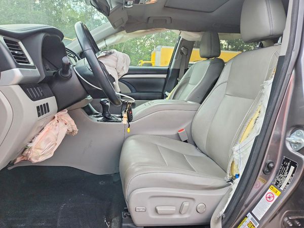 2016 TOYOTA HIGHLANDER Base/Hybrid — DENT