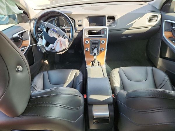 2016 VOLVO S60 SV35 Platinum