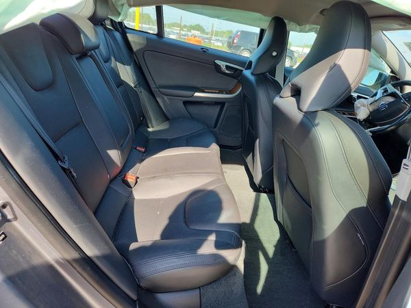 2016 VOLVO S60 SV35 Platinum