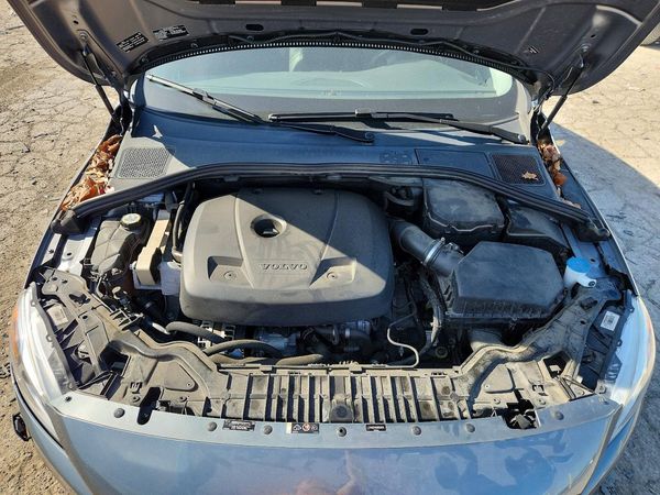 2016 VOLVO S60 SV35 Platinum