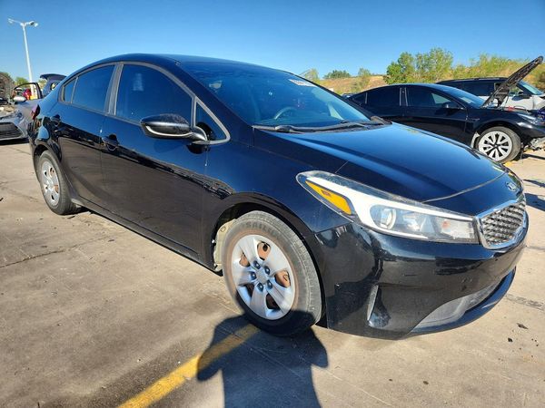 2018 KIA FORTE LX Base