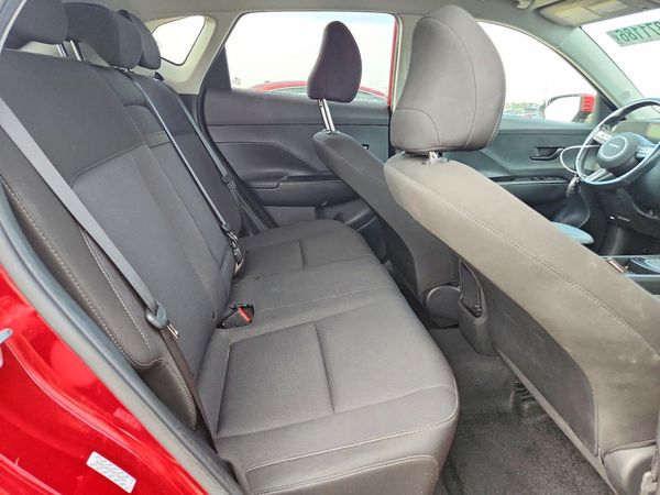 2024 HYUNDAI KONA SE