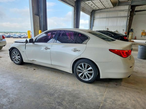 2016 INFINITI Q50