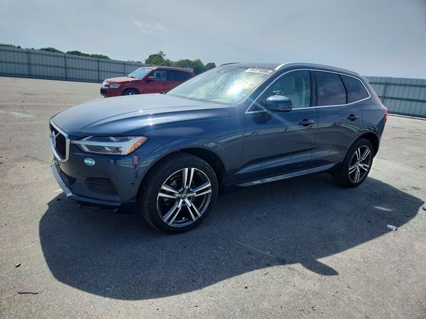2019 VOLVO XC60 Momentum