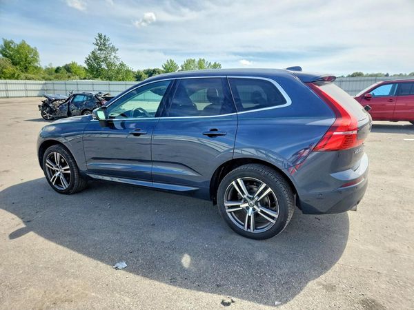 2019 VOLVO XC60 Momentum