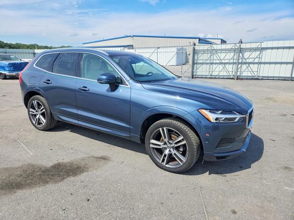2019 VOLVO XC60 Momentum