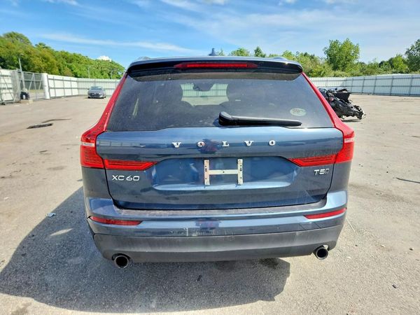 2019 VOLVO XC60 Momentum