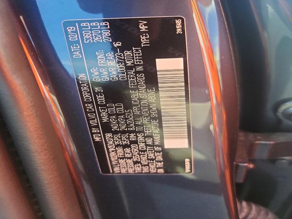 2019 VOLVO XC60 Momentum