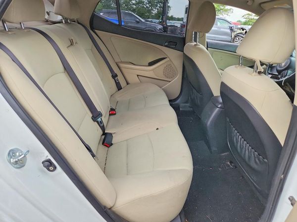 2015 KIA OPTIMA GL - Middle-low