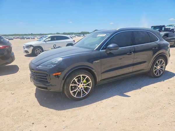 2019 PORSCHE CAYENNE
