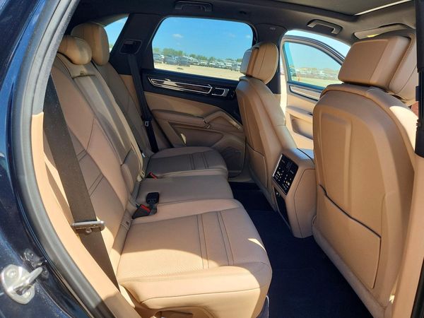 2019 PORSCHE CAYENNE S E-Hybrid