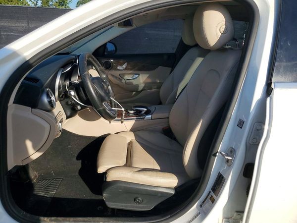 2016 MERCEDES-BENZ C C300