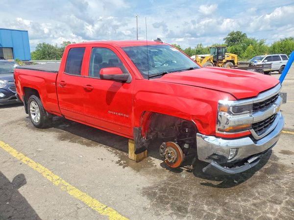 2019 CHEVROLET SILVERADO LT — Passenger 3/4