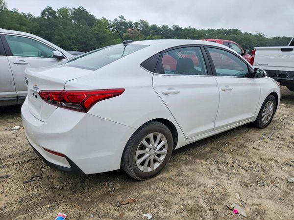 2019 HYUNDAI ACCENT SE and SEL