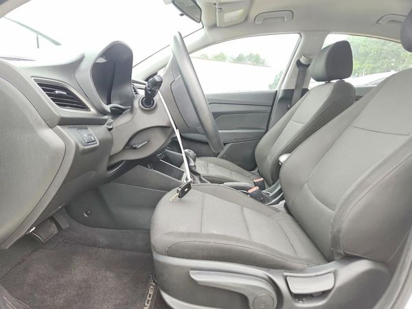 2019 HYUNDAI ACCENT SE and SEL