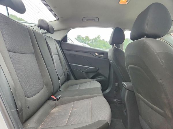2019 HYUNDAI ACCENT SE and SEL