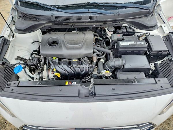 2019 HYUNDAI ACCENT SE and SEL