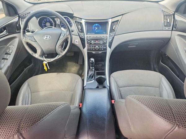 2014 HYUNDAI SONATA