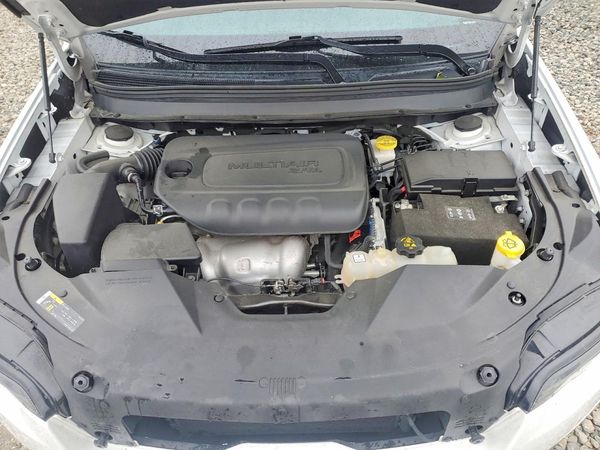 2019 JEEP CHEROKEE — Engine bay