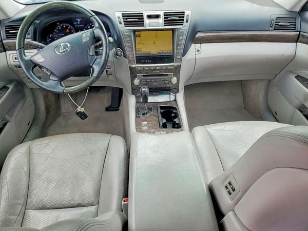 2012 LEXUS LS 460