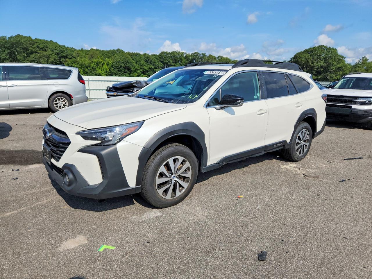 2025 SUBARU OUTBACK Premium — Front 3/4
