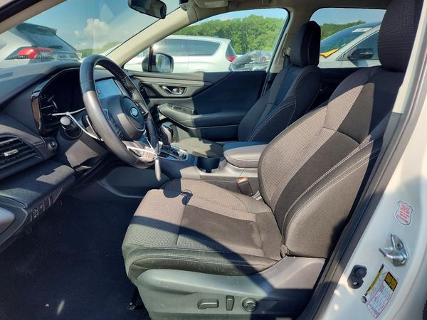 2025 SUBARU OUTBACK Premium — DENT