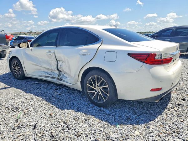 2017 LEXUS ES