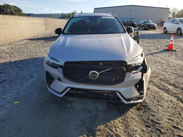 2025 VOLVO XC60 Plus Dark
