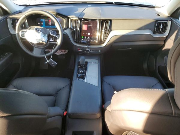 2025 VOLVO XC60 Plus Dark