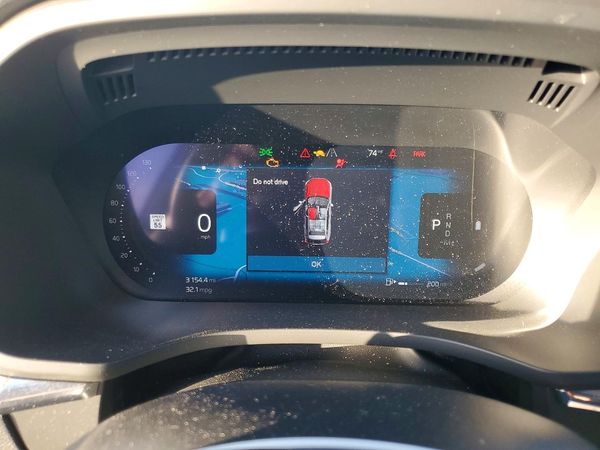 2025 VOLVO XC60 Plus Dark