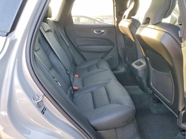 2025 VOLVO XC60 Plus Dark