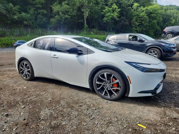 2023 TOYOTA PRIUS — Passenger 3/4