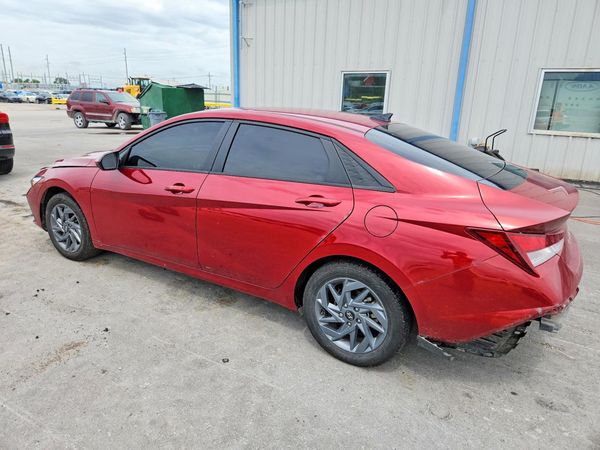 2024 HYUNDAI ELANTRA