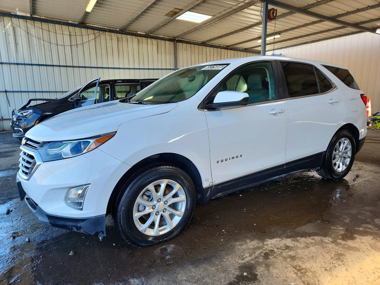 2021 CHEVROLET EQUINOX LT (1LT) — Front 3/4